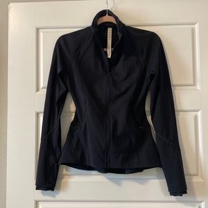 Like new lulu lemon size 4 black jacket